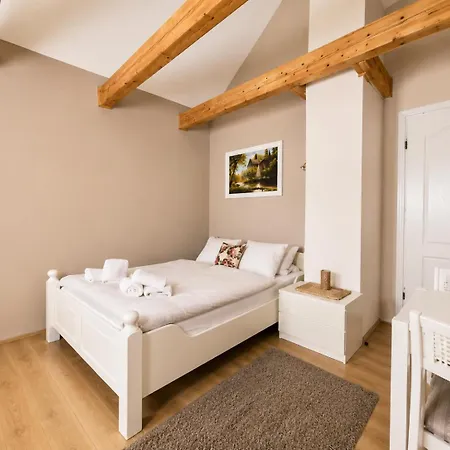 Guest house Natalia - Blisko Plazy 3*